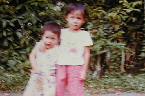 Nhung and Chi as small children