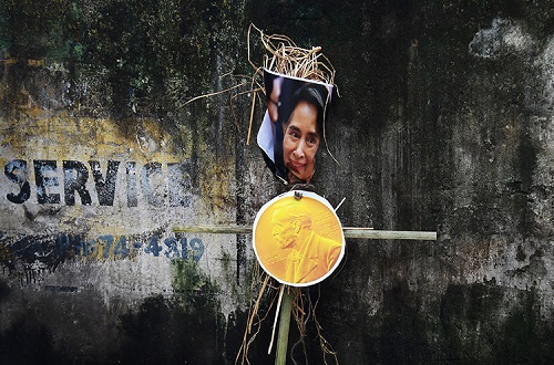 An effigy of Myanmar’s civilian leader and Nobel Peace Prize winner Aung San Suu Kyi, with a Nobel Prize medal, at a rally in India to protest the treatment of Rohingya Muslims