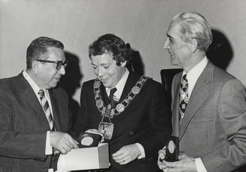 Mayor Crombie,  Rekai’s father and Rekai's uncle.