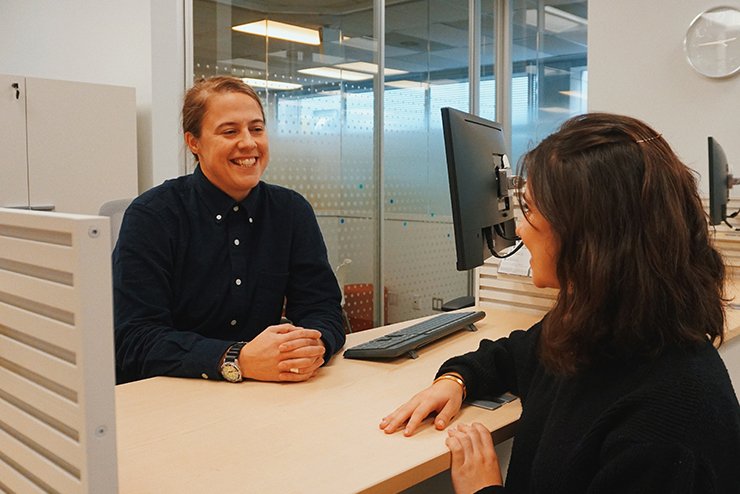 Student talking to a staff member from Registrars Office