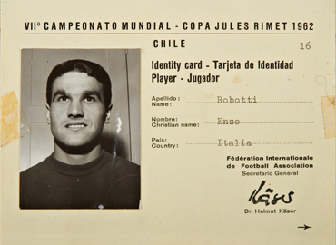 The 1962 World Football Championship (held in Chile) identification card of Enzo Robotti — a former Italian international footballer who played as a defender. 