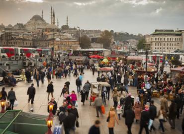 Busy Istanbul streetscape