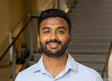 Headshot of Karthik Mahadevan